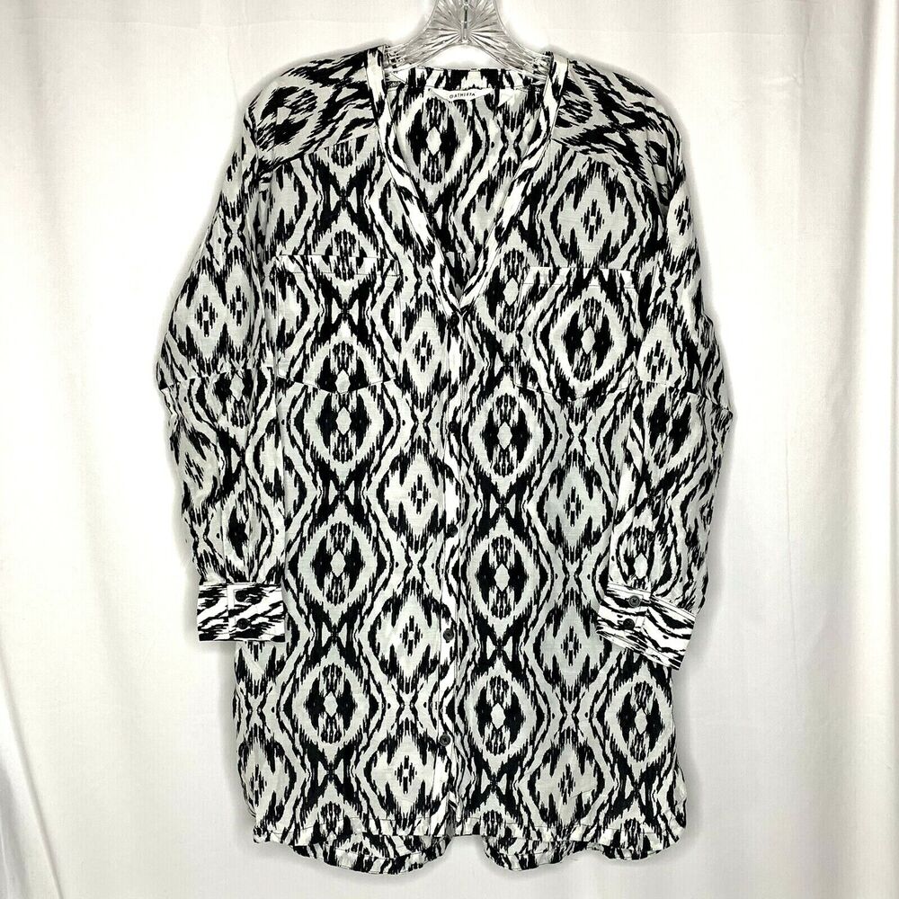 Athleta Womens Tunic Top Size Small Black White Abstract 3/4 Sleeves Silk Blend